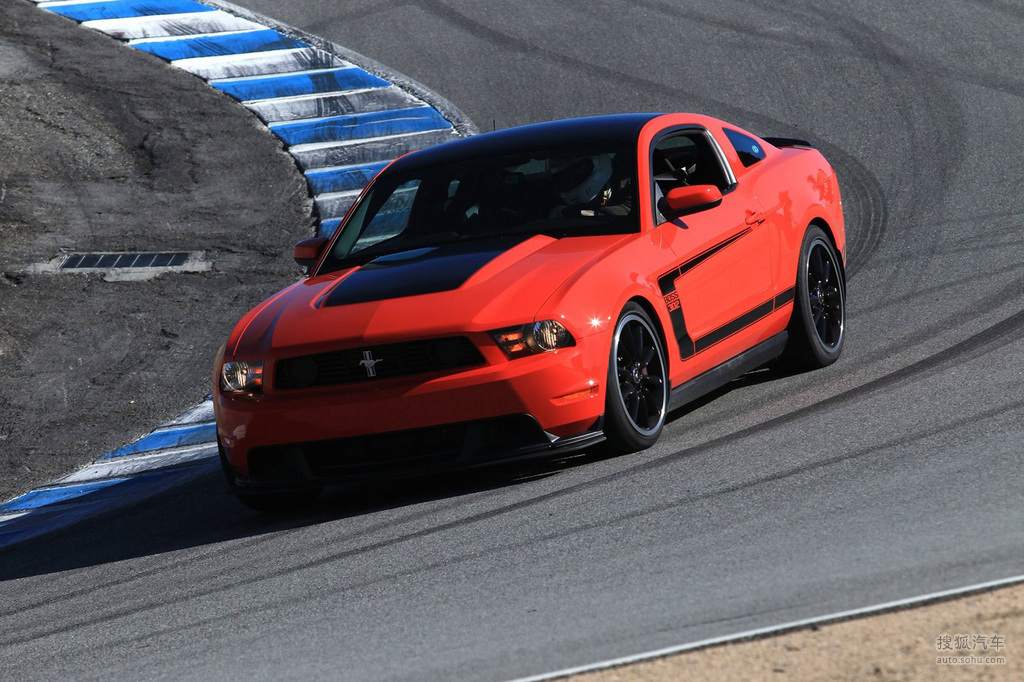 2012款福特野马boss302