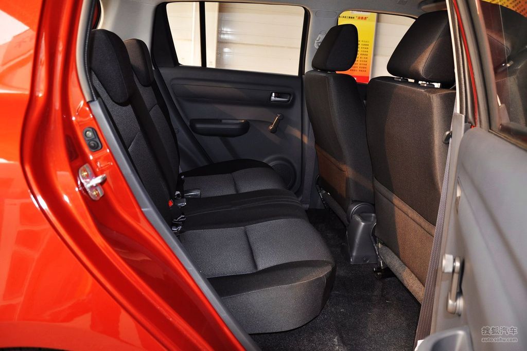 【 铃木雨燕高清图片】_内饰_搜狐汽车网
