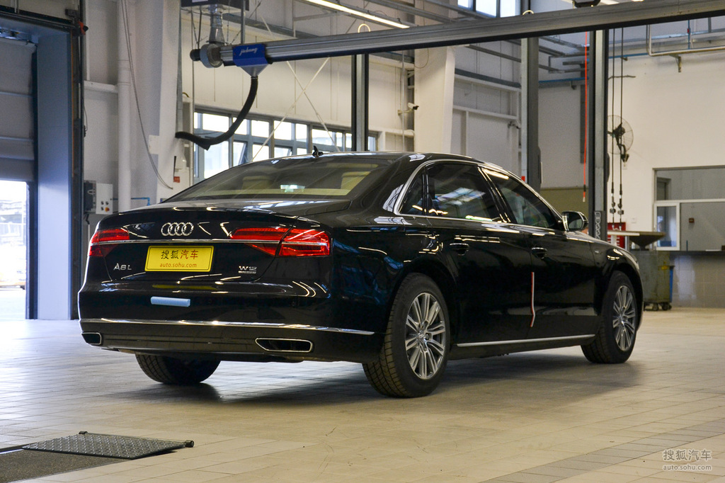 2016款奥迪a8lw12防弹版
