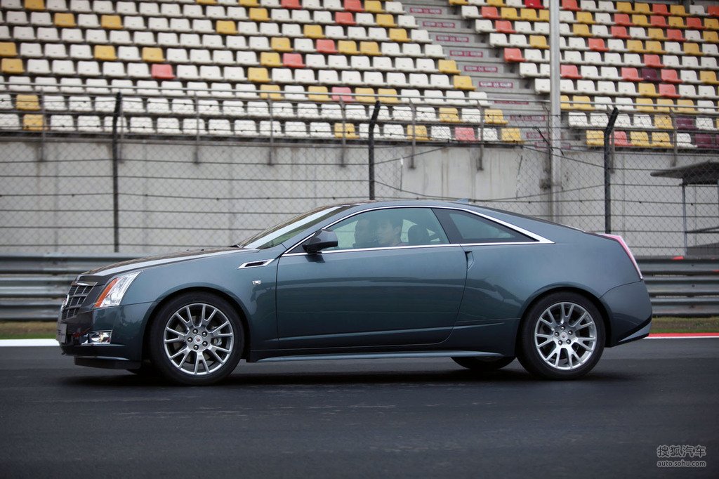 凯迪拉克cts coupe试驾