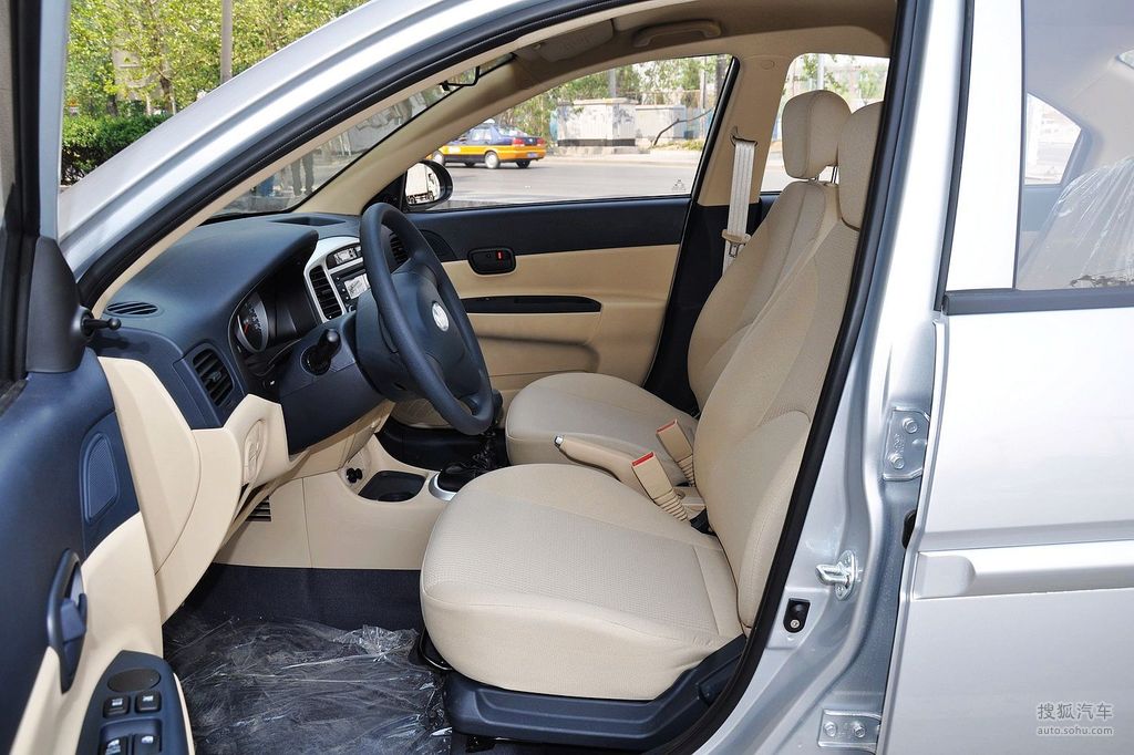 【 现代雅绅特高清图片】_双色内饰_内饰_搜狐汽车网