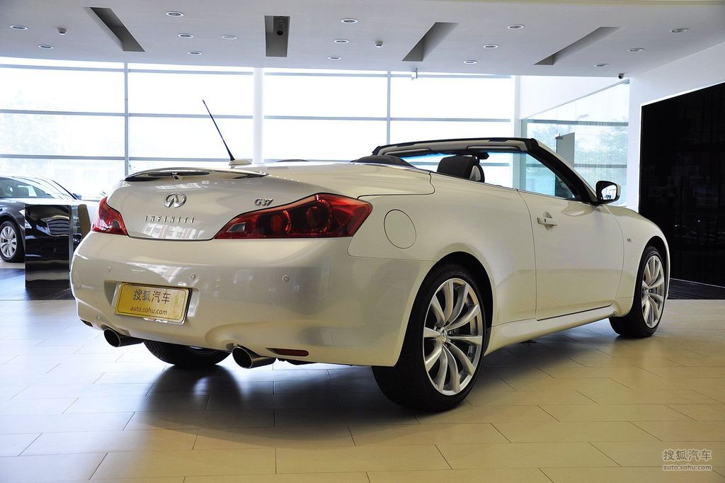 2010款英菲尼迪g37敞篷版