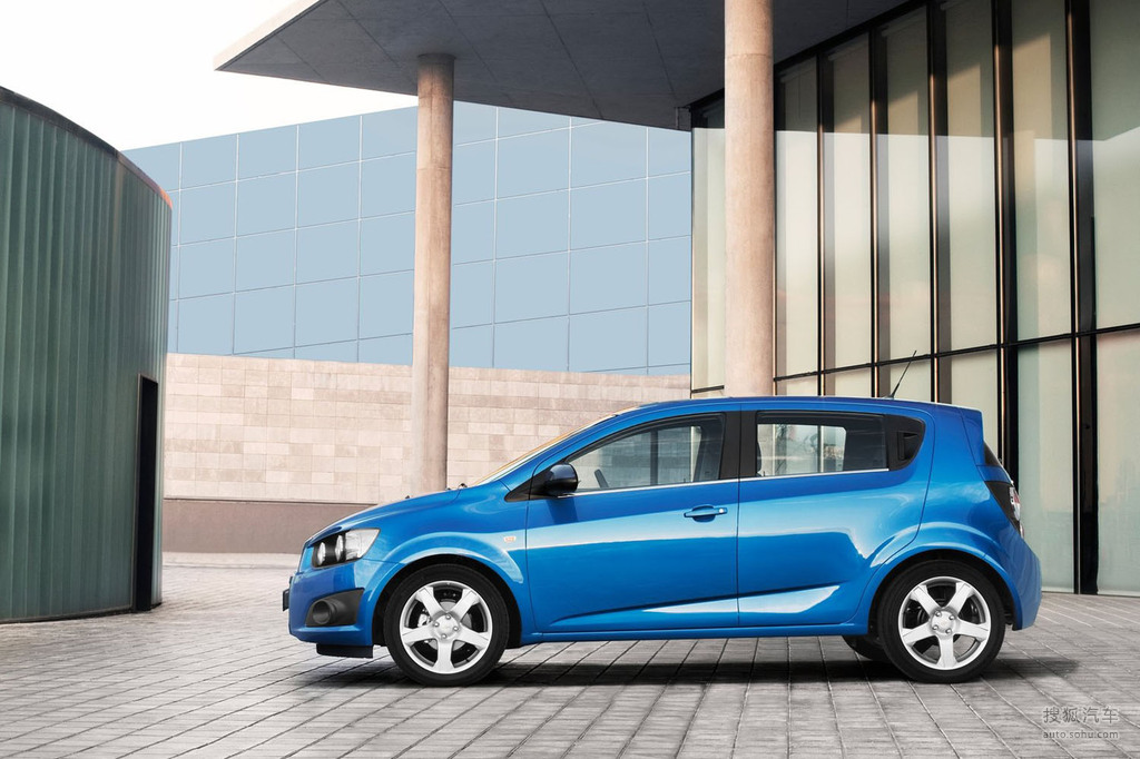 【 雪佛兰爱唯欧两厢高清图片】_2011款雪佛兰aveo爱唯欧_搜狐汽车网