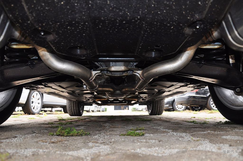 【 奔驰glk级高清图片】_底盘发动机_搜狐汽车网