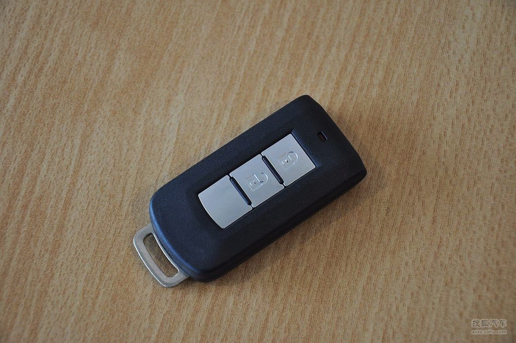 【 三菱劲炫高清图片】_2012款 2.