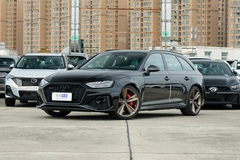 奥迪RS4