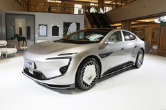 阿维塔阿维塔12 EV