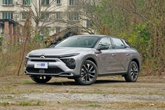 雪铁龙凡尔赛C5 X