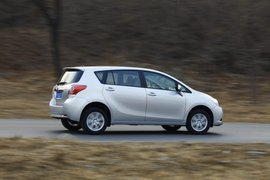  2012款丰田逸致1.8L CVT试驾实拍