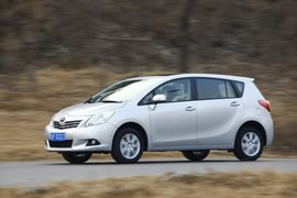   2012款丰田逸致1.8L CVT试驾实拍