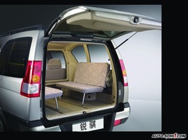   2008款日产锐骐多功能商务车