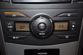  2011款丰田卡罗拉1.6L GL手动纪念版到店实拍