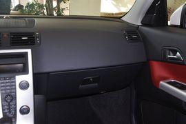   2013款沃尔沃C30 2.0L炫动款到店实拍