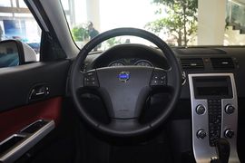   2013款沃尔沃C30 2.0L炫动款到店实拍