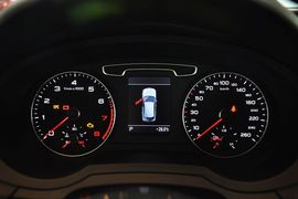   2013款奥迪Q3 35TFSI四驱豪华型
