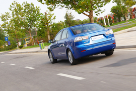   2013款三菱风迪思1.8L CVT大连试驾实拍