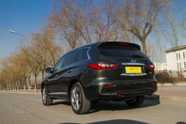   主打舒适的7座SUV 试英菲尼迪JX35全能版