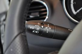   2013款标致308SW 1.6T SW时尚型