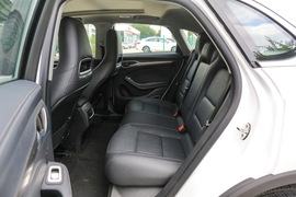   2018款 君马 MEET3 1.5T 手动舒适型