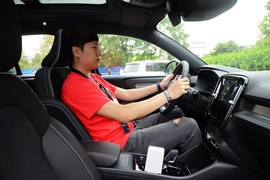   2019款沃尔沃XC40 T4四驱 子夜亚马逊蓝