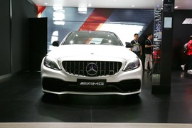   奔驰AMG C63