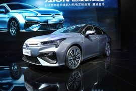  广汽新能源AION S广州车展实拍