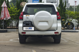  2018款丰田普拉多 3.5L自动TX-L后挂备胎