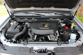   2019款五十铃瑞迈S 2.5T 四驱柴油超豪华款加长版