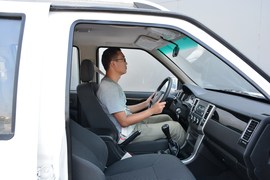   2018款福田萨普 征服者 标箱 2.4L 两驱舒适型 汽油