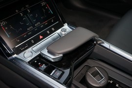   2019款奥迪e-tron 55 quattro 技术型