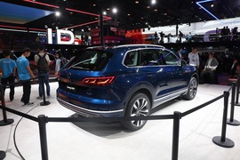   大众途锐PHEV 广州车展实拍