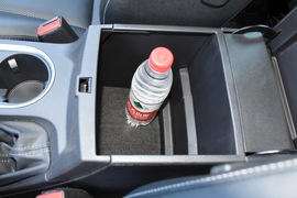   2020款江铃福特撼路者 2.3T 汽油自动四驱旗舰版 7座