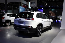   Jeep自由光 成都车展实拍