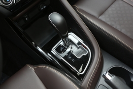   2019款 长安逸动DT 1.6L 自动智享型 国VI
