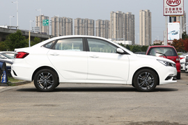   2019款 长安逸动DT 1.6L 自动智享型 国VI