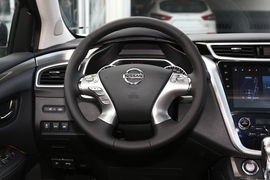   2021款 日产楼兰 2.5L XL 两驱智联豪华版