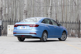   2021款启辰D60 PLUS 1.6L XV CVT智领版
