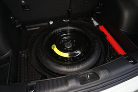   2021款 Jeep指南者 220T 自动领先版