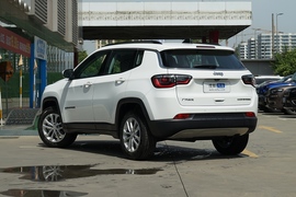  2021款 Jeep指南者 220T 自动领先版
