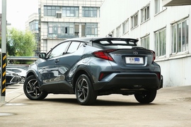   2021款丰田C-HR  2.0L CVT 豪华版