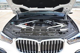   2021款宝马X5 xDrive40i 尊享型 M运动套装 改款