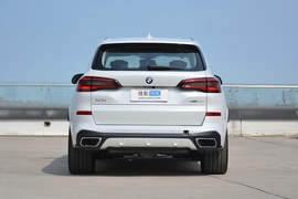   2021款宝马X5 xDrive40i 尊享型 M运动套装 改款