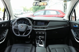   2021款长安CS15 1.5L 自动进取型