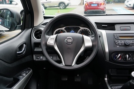   2020款日产途达 2.5L XE 手动两驱精英版