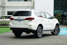   2020款日产途达 2.5L XE 手动两驱精英版