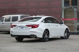   2022款本田英仕派 260TURBO 精耀版