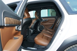   2022款沃尔沃V90 Cross Country B5 AWD 智尊版