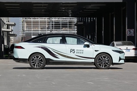   2021款小鹏P5 550E