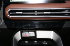   2021款起亚智跑 Ace 2.0L 精彩版