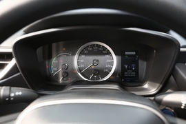   2022款丰田雷凌 双擎 1.8H E-CVT领先版
